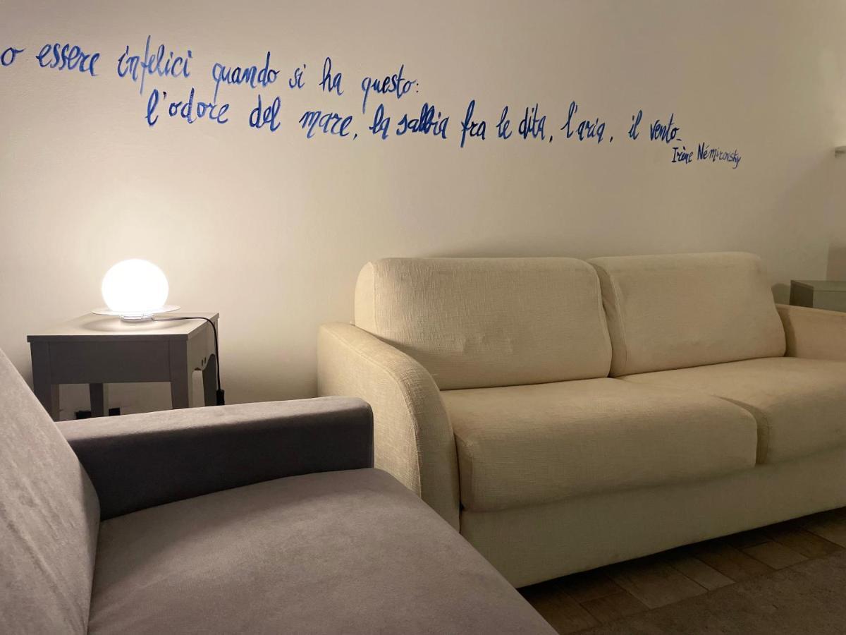 Splendida Taverna Dotata Di Tutti I Comfort A 500 Mt Dal Mare Marina Di Carrara Exteriör bild